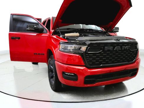 Used 2025 RAM 1500 Big Horn AWD/4WD image 9