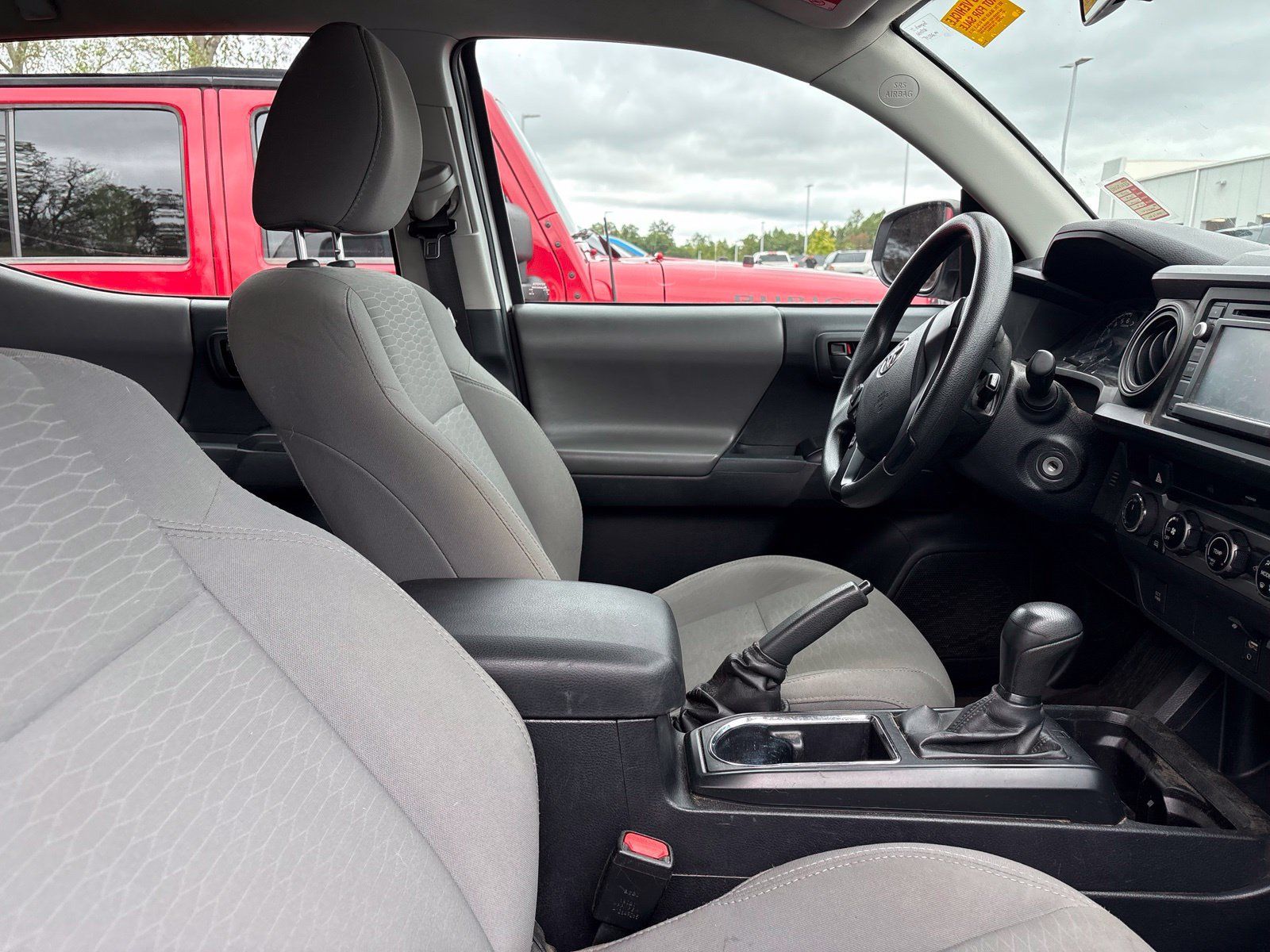 Used 2017 Toyota Tacoma SR w/ Tow Package AWD/4WD image 8