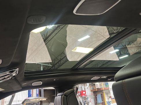 Used 2022 Jeep Grand Wagoneer Series III w/ Rear Seat Video Group 1 image 27