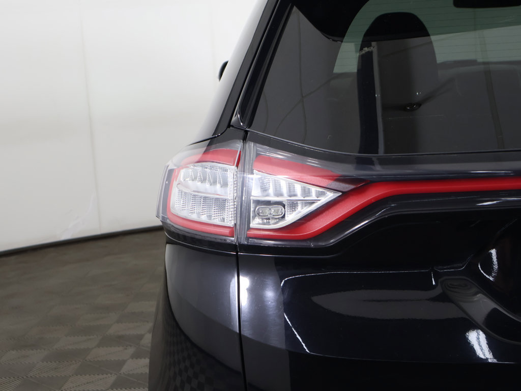 Used 2018 Ford Edge SEL w/ Equipment Group 201A AWD/4WD image 17