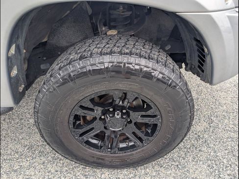Used 2015 Toyota Tacoma PreRunner w/ SR5 Package RWD image 9