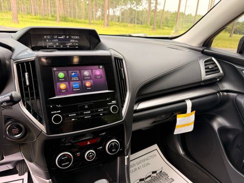 Used 2022 Subaru Forester Premium AWD/4WD image 16