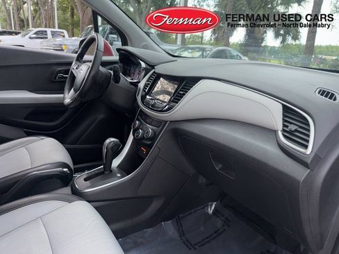 Used 2018 Chevrolet Trax LT w/ Driver Confidence Package FWD image 6