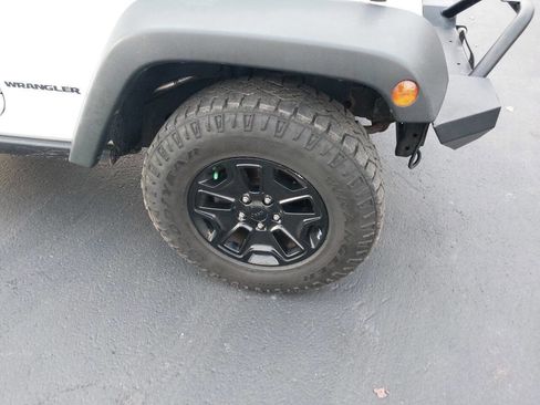 Used 2014 Jeep Wrangler Sport image 13