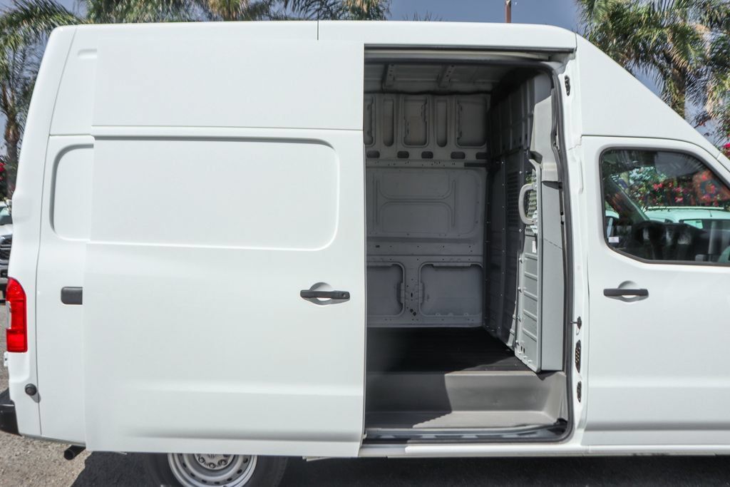 Used 2016 Nissan NV 2500 S w/ Power Package RWD image 12