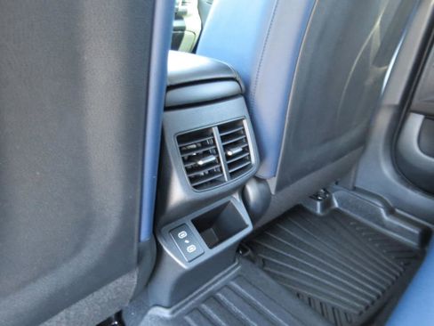 Used 2025 Kia Seltos S FWD image 15