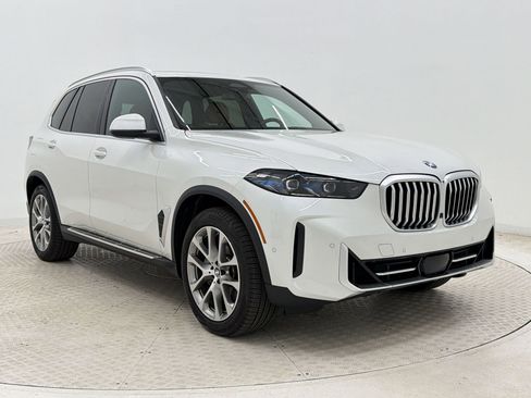 Used 2024 BMW X5 xDrive40i w/ Premium Package AWD/4WD image 7
