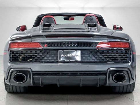 Certified 2021 Audi R8 V10 performance image 4