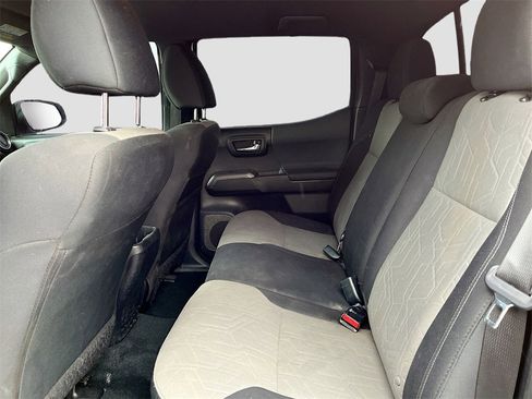 Used 2022 Toyota Tacoma TRD Sport image 23