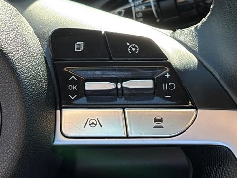 Used 2021 Hyundai Elantra SEL w/ Convenience Package FWD image 18