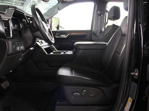 Used 2024 GMC Sierra 2500 Denali w/ Denali Reserve Package image 9