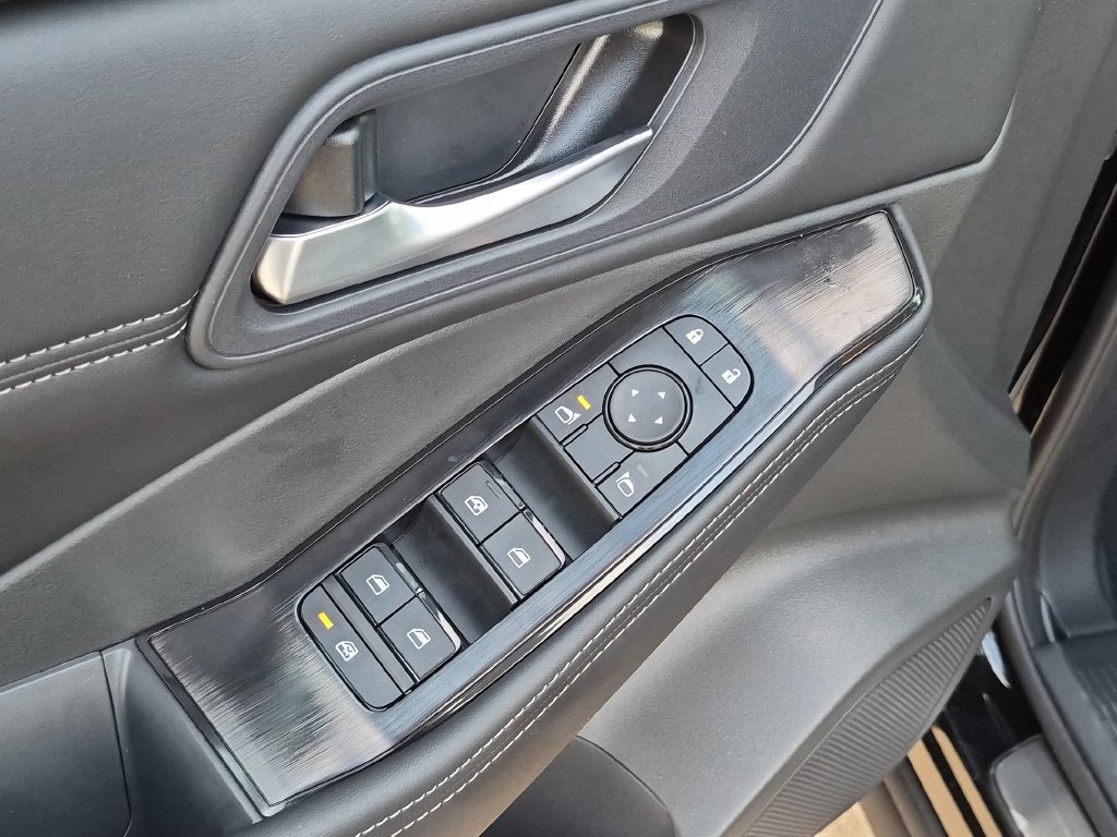 New 2026 Nissan Rogue Dark Armor FWD image 13