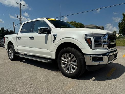 Used 2025 Ford F150 Lariat w/ Equipment Group 502A High AWD/4WD image 3