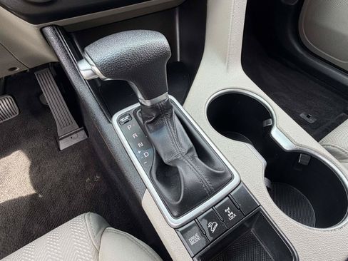 Used 2020 Kia Sportage LX AWD/4WD image 11