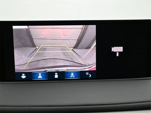 Used 2024 Acura MDX FWD w/ Technology Package image 16