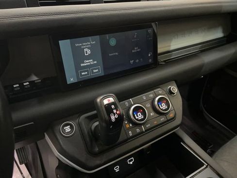 Used 2020 Land Rover Defender 110 First Edition image 13