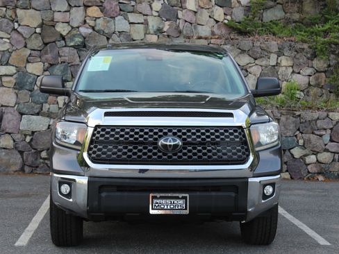 Used 2018 Toyota Tundra SR5 AWD/4WD image 3