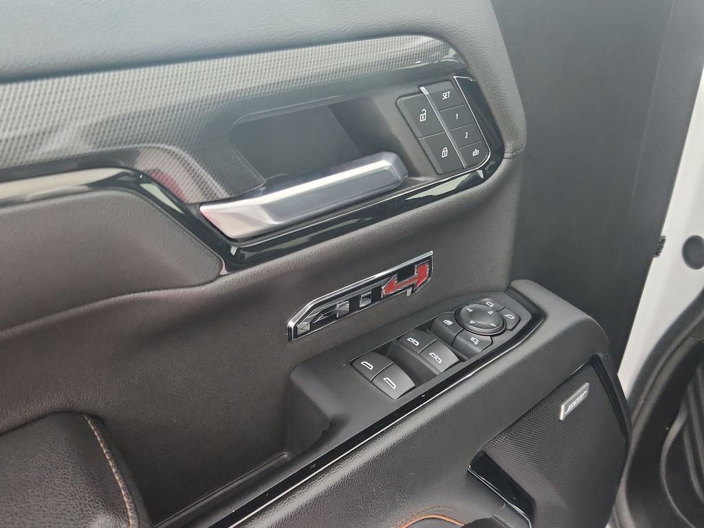 Used 2024 GMC Sierra 1500 AT4 w/ Technology Package AWD/4WD image 23