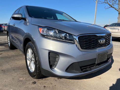 Used 2019 Kia Sorento L image 4