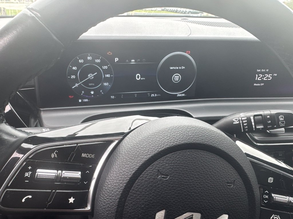 Used 2024 Kia Seltos X-Line AWD/4WD image 3