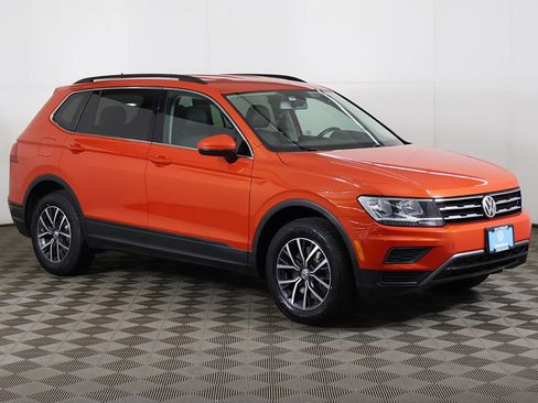Used 2019 Volkswagen Tiguan SE AWD/4WD image 2