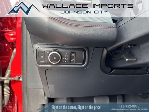 Used 2025 Ford Explorer ST-Line w/ ST-Line Street Pack AWD/4WD image 31