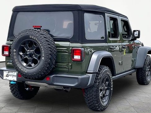 Used 2023 Jeep Wrangler Unlimited w/ Cold Weather Group AWD/4WD image 5