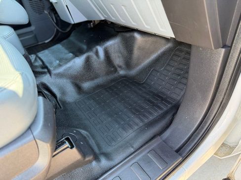 Used 2016 Ford F250 XL w/ XL Appearance Package AWD/4WD image 6