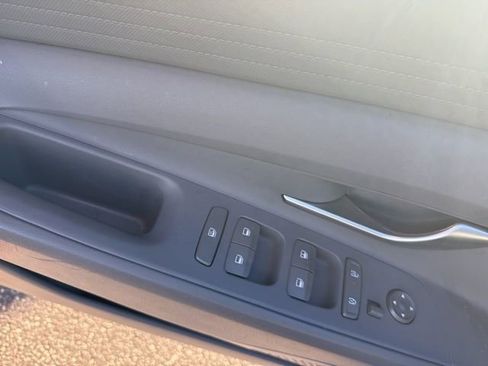 Used 2024 Hyundai Elantra SE image 14