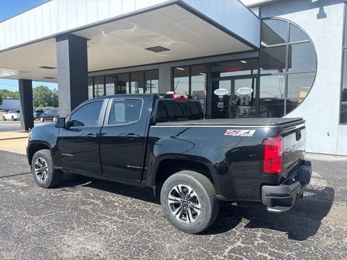 Used 2022 Chevrolet Colorado Z71 AWD/4WD image 5