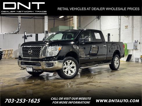 Used 2018 Nissan Titan SV w/ SV Convenience Package image 1