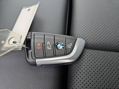 New 2026 BMW 330i Sedan w/ Premium Package image 37