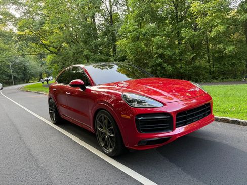 Used 2021 Porsche Cayenne GTS AWD/4WD image 30