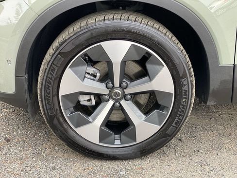 Used 2023 Volvo XC40 B5 Plus w/ Driver Assist Package AWD/4WD image 10