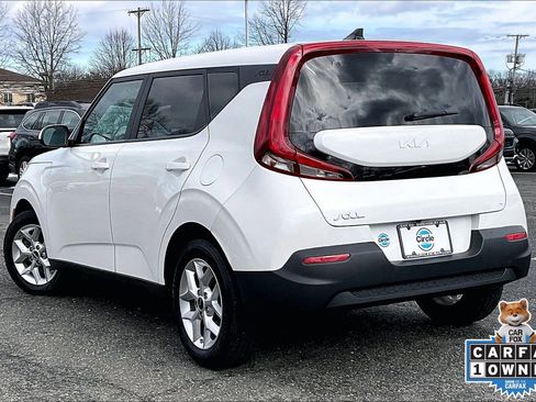 Used 2022 Kia Soul LX w/ Technology Package image 12