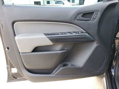 Used 2021 Chevrolet Colorado W/T w/ Custom Special Edition image 15