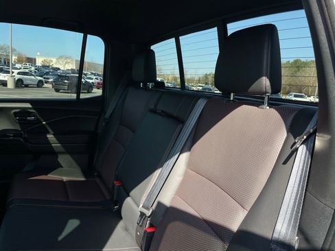 Certified 2025 Honda Ridgeline Black Edition image 41