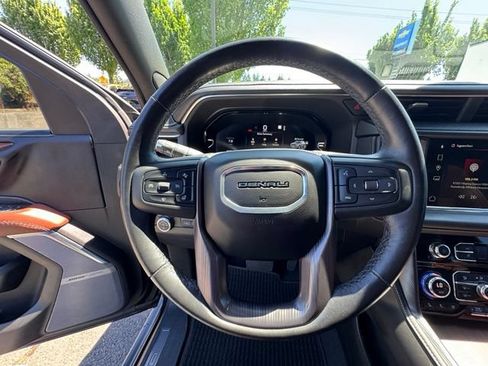 Used 2023 GMC Yukon Denali Ultimate AWD/4WD image 24