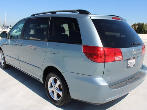 Used 2005 Toyota Sienna LE w/ LE Pkg 4 FWD image 5
