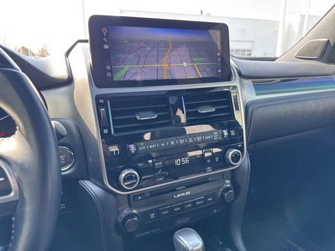 Used 2023 Lexus GX 460 Luxury w/ Sport Design Package image 18