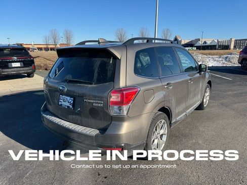 Used 2017 Subaru Forester 2.5i Touring image 3