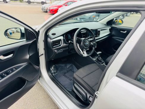 Used 2020 Kia Rio LX FWD image 9