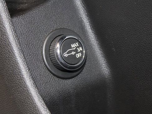 Used 2024 Cadillac XT4 Premium Luxury image 40