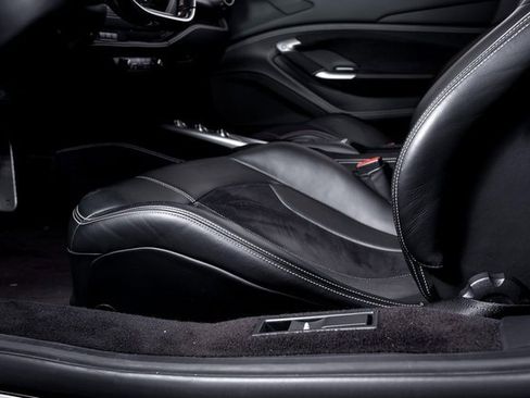 Certified 2021 Ferrari F8 Tributo image 25