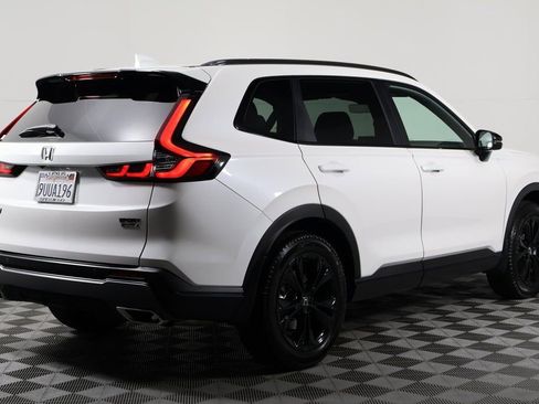 Used 2026 Honda CR-V Sport Touring image 4