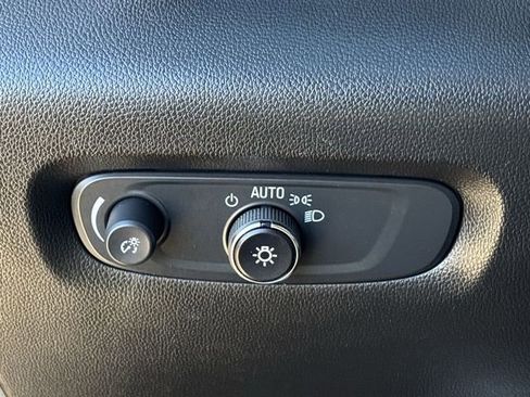 Certified 2023 Chevrolet Traverse LT image 23