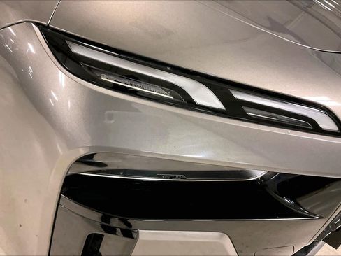 Used 2023 BMW 760i xDrive image 26