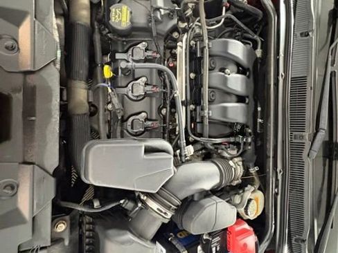 Used 2013 Ford Taurus Limited FWD image 24