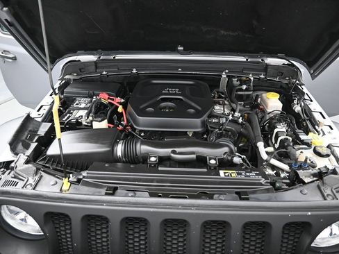 Used 2020 Jeep Wrangler Sport image 30