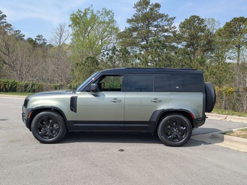 Certified 2024 Land Rover Defender 110 X-Dynamic SE image 8